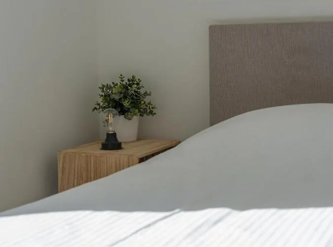 Julie's Boutique 4* Гент